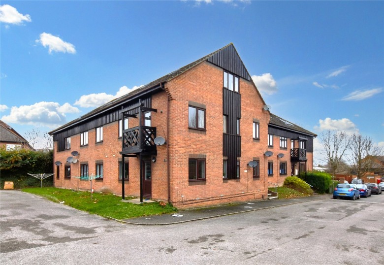 Click the photo for more details of Roebuck Court, Didcot, Oxfordshire, OX11