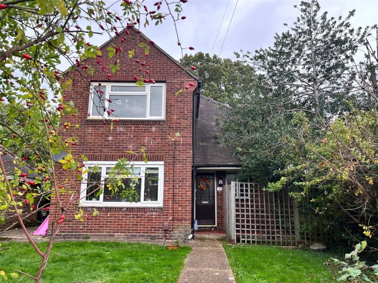 Click the photo for more details of Oakmount Avenue, Southampton, Hampshire, SO17