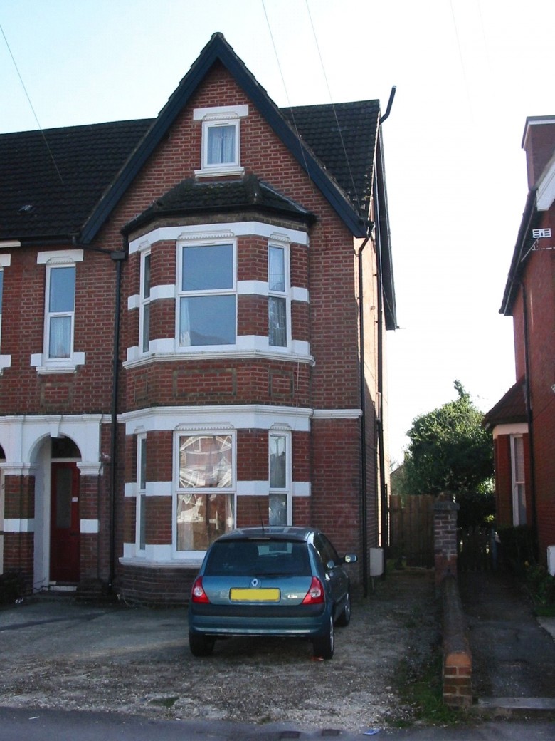 Click the photo for more details of Landguard Road, Southampton, Hampshire, SO15