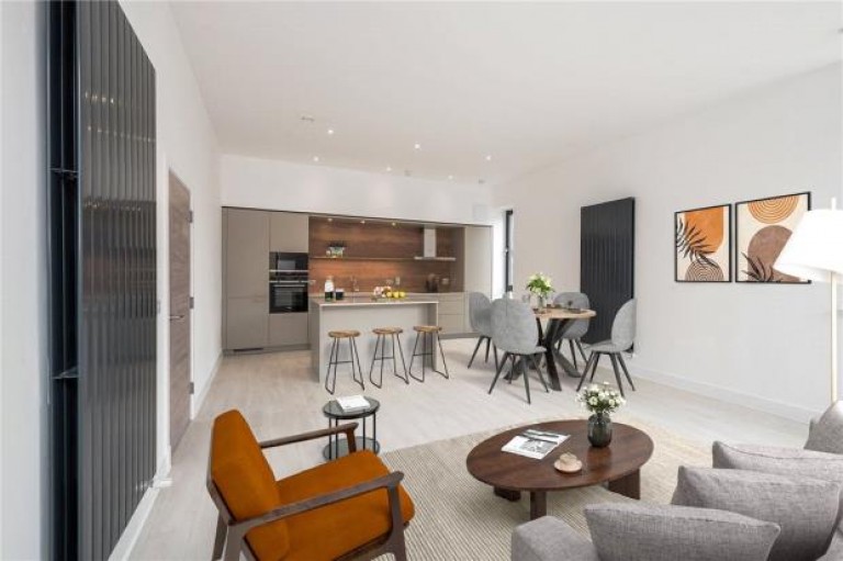 Images for Apt 48, Waverley Square, New Street, Edinburgh, Midlothian