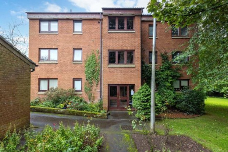 Click the photo for more details of Flat 4, Pentland Terrace, Comiston, Edinburgh