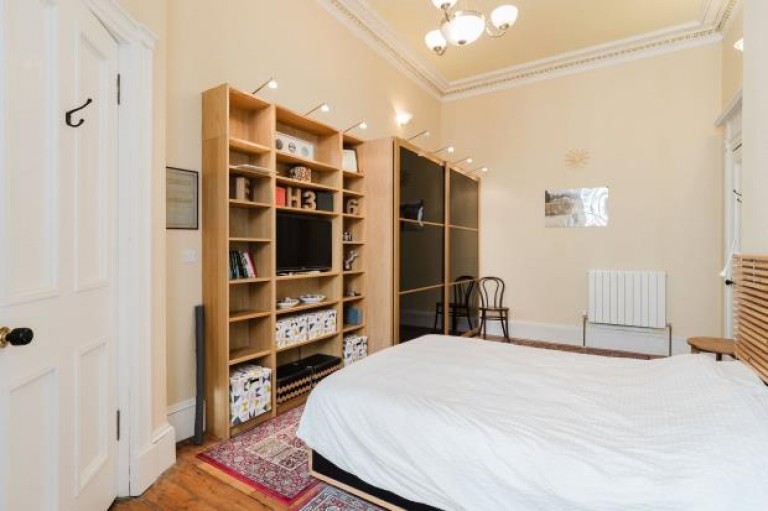 Images for 2/2 (1F), Royal Crescent, Edinburgh, Midlothian