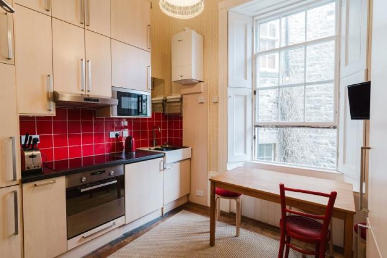 Images for 2/2 (1F), Royal Crescent, Edinburgh, Midlothian