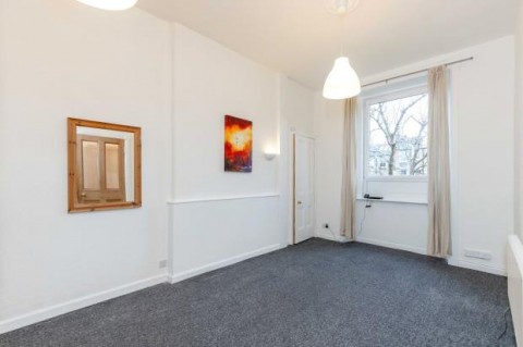 Click the photo for more details of 2f4, 5, Comely Bank Row, Edinburgh, Midlothian