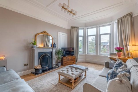 Click the photo for more details of 1/1, Crow Road, Broomhill, Glasgow