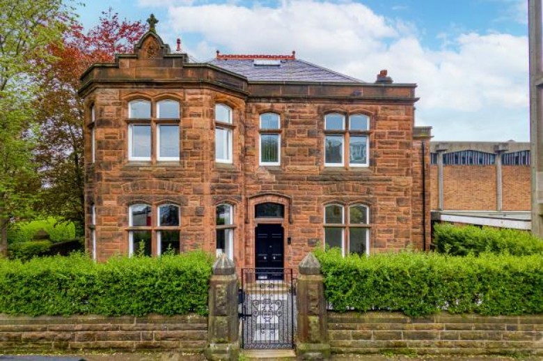 Click the photo for more details of 1/1, Kelvinside Gardens, North Kelvinside, Glasgow