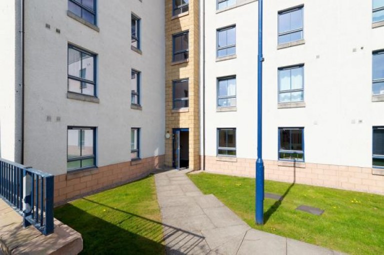 Images for Flat 2/3, Oatlands Square, Oatlands, Glasgow City