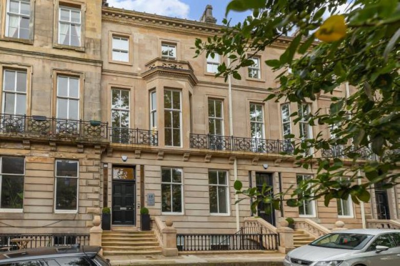 Click the photo for more details of Upper Duplex Flat, Buckingham Terrace, Botanics, Glasgow