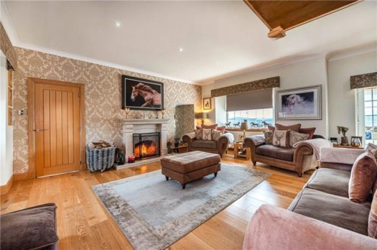 Images for Yett Farm, Woodhall Road, Braidwood, Carluke