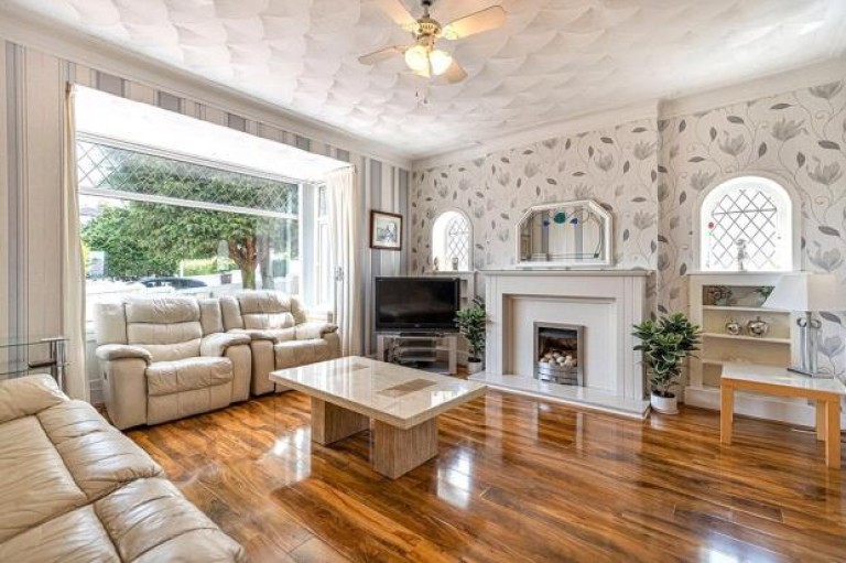 Images for Villa Rosa, Rowallan Road, Thornliebank, Glasgow