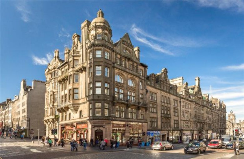 Click the photo for more details of Flat 14, Royal Mile Mansions, North Bridge, Edinburgh, Midlothian