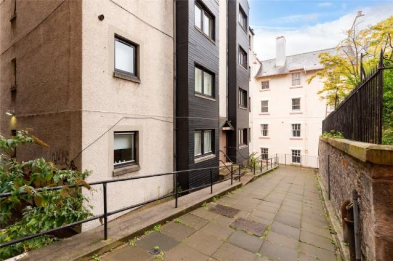 Images for 11/2, Bells Wynd, Edinburgh, Midlothian