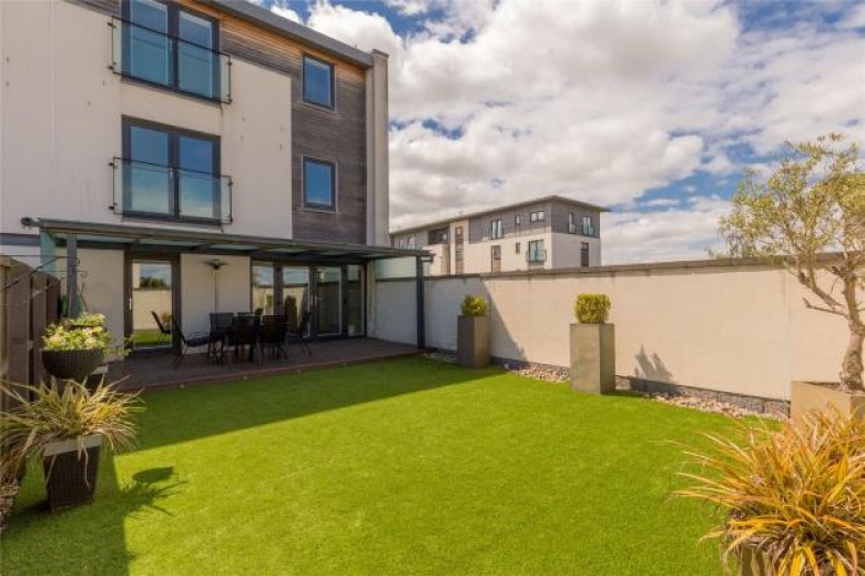 Click the photo for more details of Burnbrae Grove, Edinburgh, Midlothian