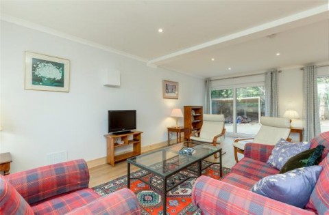 Click the photo for more details of Riverside Cottage, Coltbridge Gardens, Edinburgh, Midlothian