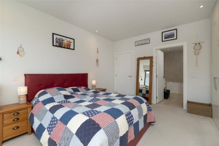 Images for Flat 13, Logie Green Road, Edinburgh, Midlothian