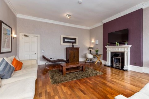 Click the photo for more details of Flat 2, Frederick Street, Edinburgh, Midlothian