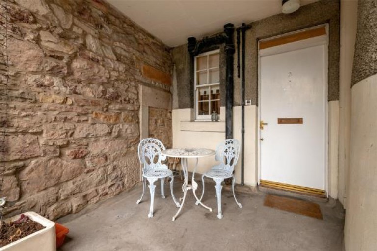 Images for 2/2, Tweeddale Court, High Street, Edinburgh, Midlothian