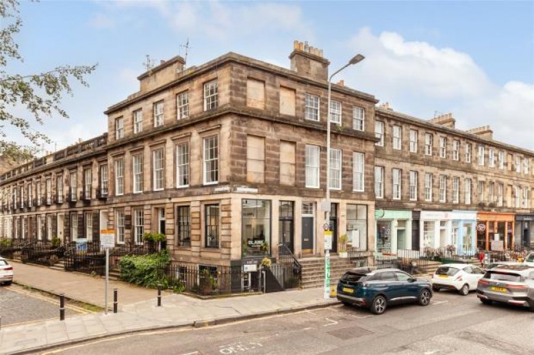 Click the photo for more details of 6/1, Deanhaugh Street, Edinburgh