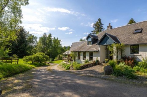 Click the photo for more details of Burnside, Aultbeag Road, Grandtully, Aberfeldy