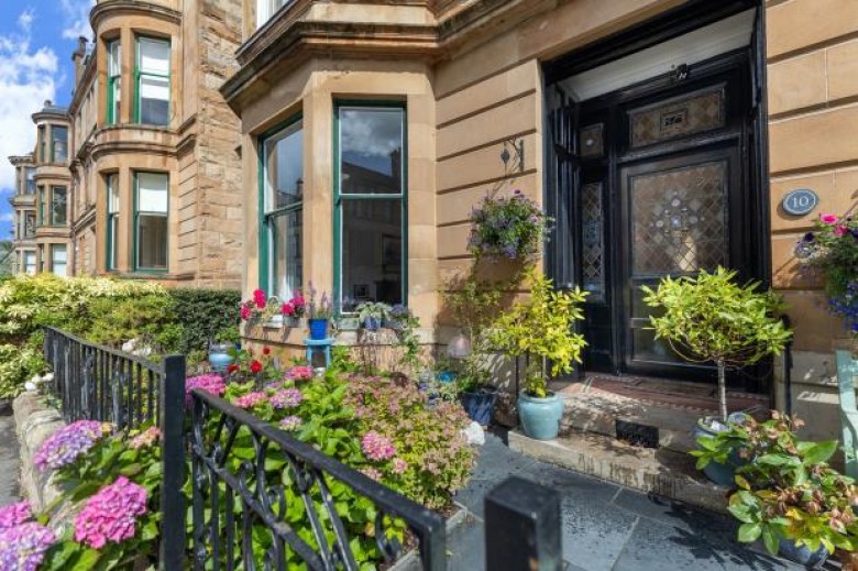 Click the photo for more details of Glencairn Drive, Pollokshields, Glasgow