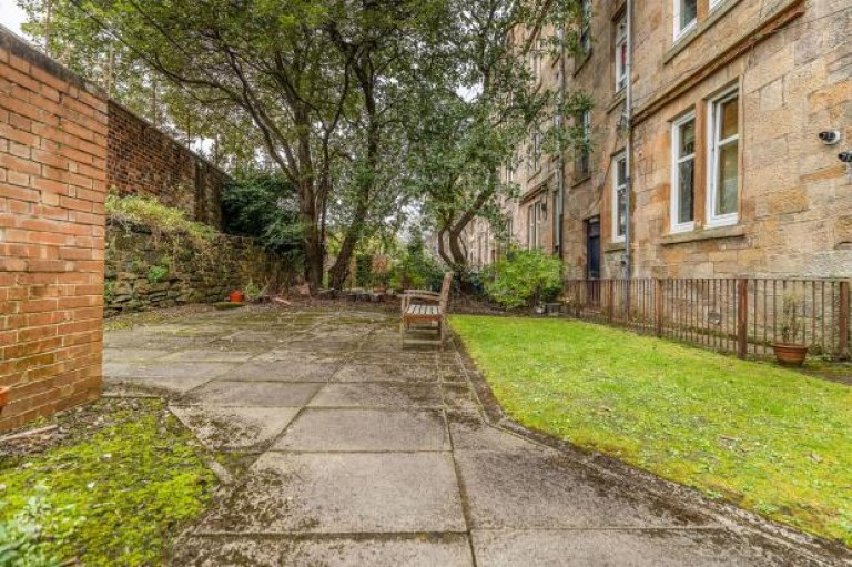 Images for Flat 3/2, Waverley Gardens, Shawlands, Glasgow