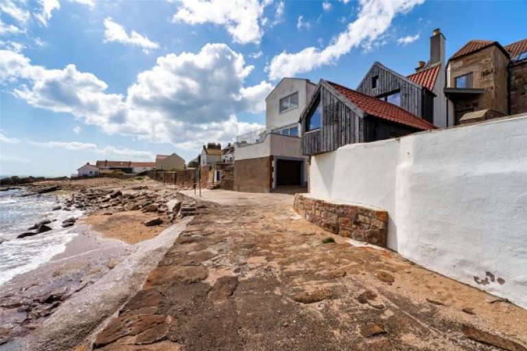 Images for Grey Gulls, 1 George Street, Cellardyke, Fife