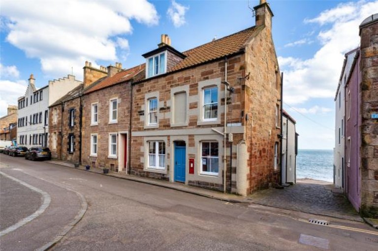 Images for Grey Gulls, 1 George Street, Cellardyke, Fife