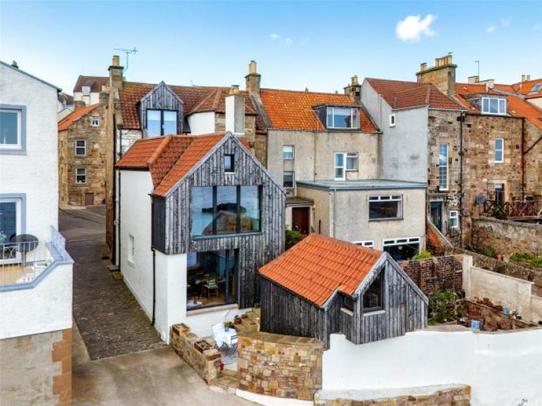 Images for Grey Gulls, 1 George Street, Cellardyke, Fife