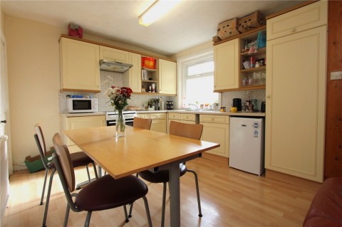 Click the photo for more details of Milton Road, Southampton, SO15