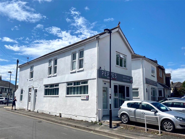 Click the photo for more details of Park Road, Southampton, Hampshire, SO15