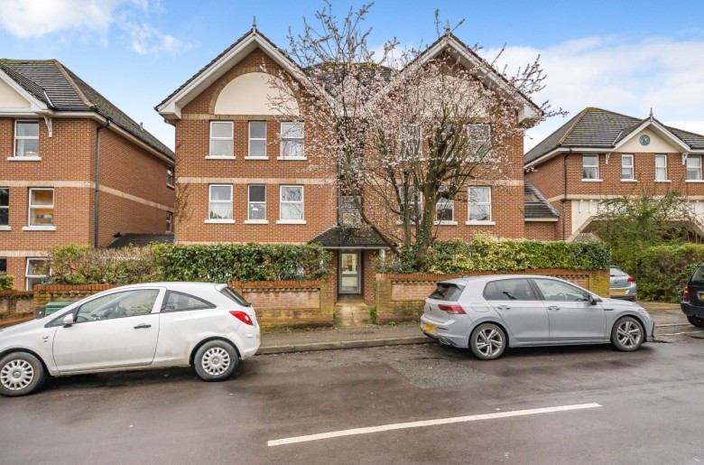 Click the photo for more details of Westridge Road, Portswood, Southampton, Hampshire, SO17