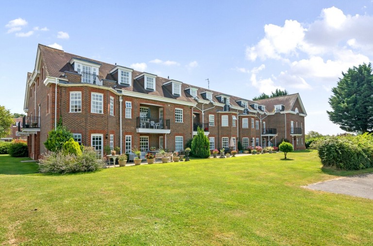 View Full Details for Castle Village, Berkhamsted, Hertfordshire