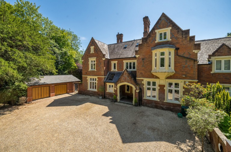 View Full Details for Sleepers Hill, Winchester, Hampshire, SO22