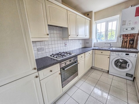 Click the photo for more details of Wellington House, Gidea Park, Romford, RM2