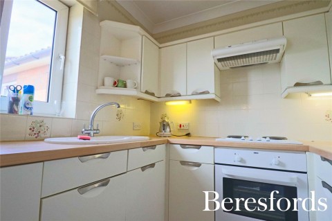 Click the photo for more details of Fentimen Way, Hornchurch, RM11