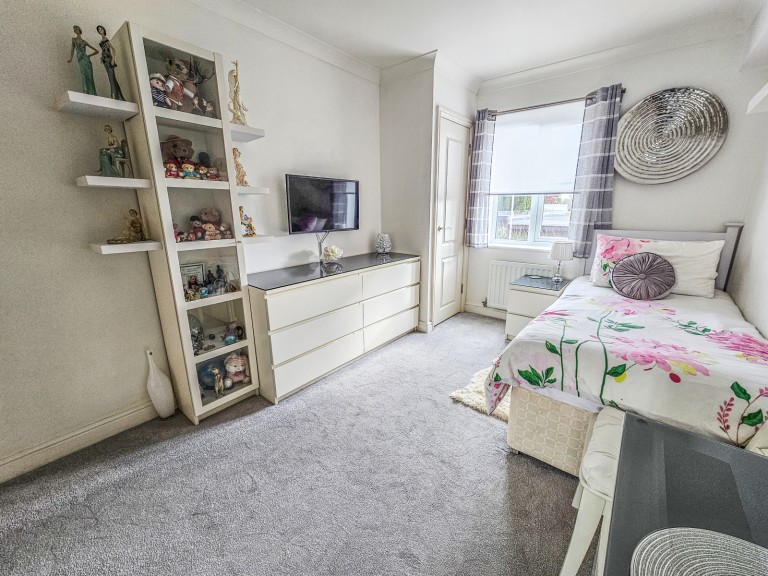 Images for Rose Court, Dolphin Approach, Romford, RM1