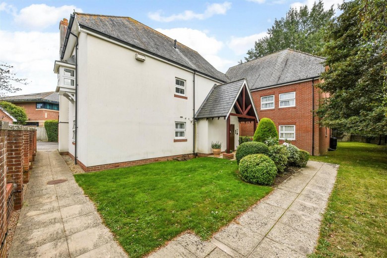 Click the photo for more details of Tannery Close, Chichester, PO19