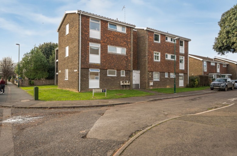 Click the photo for more details of Victoria Drive, Oakwood Court Victoria Drive, PO21