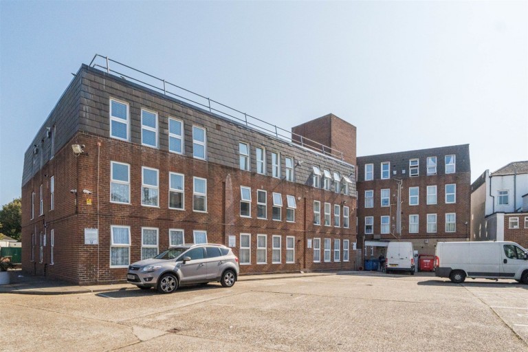 Images for 32 Harfield Court, Lyon Street, Bognor Regis, PO21