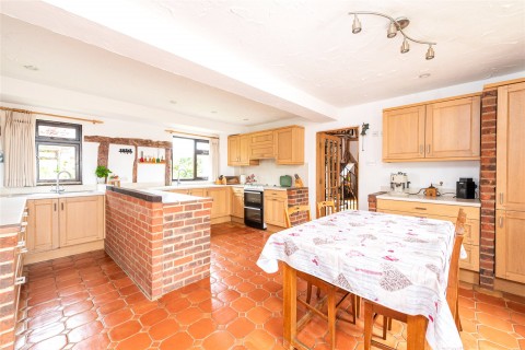 Click the photo for more details of Holly Green Lane, Bledlow, HP27